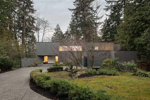 In Vancouver, an Award-Winning Home by James K.M. Cheng Asks $3.1M