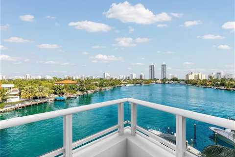 Explore the Rarity of Miami Beachs Standalone Ritz-Carlton Residences A Global Exclusive