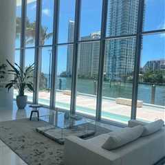 Explorando el impacto de los condominios de lujo en Aston Martin Residences Miami en el panorama..