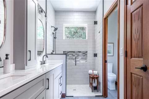 Hiring a Bathroom Renovation Contractor: Tips and Advice for a Successful Project