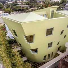 An Experimental Eric Owen Moss Home Is Up for Rent a Block From the Beach
