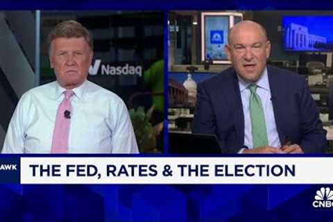 CNBC Fed Survey: 79% of respondents say the Fed should ignore fiscal uncertainty and cut rates