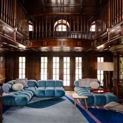 An Architect Chooses Which Chapters in a Posh NYC Townhome’s Story Are Worth Preserving