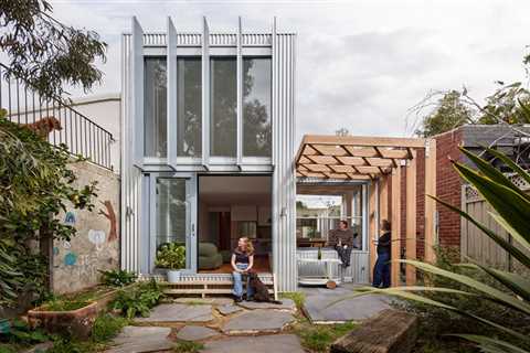 You’d Never Guess This Quiet-Looking Australian Home Has a Soaring Living Space