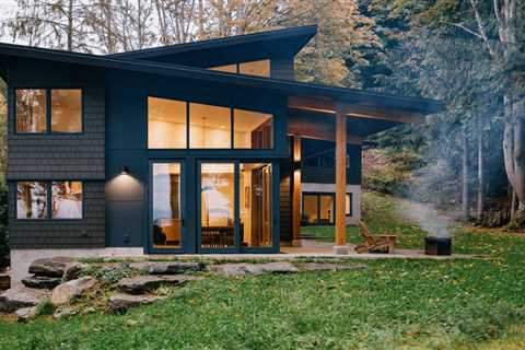 Handbuilt Touches by Grandpa Complete This Waterside Family Home in Washington