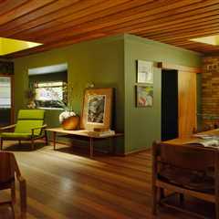 Australian Designer Claire Perini’s Renovated Midcentury Is Soaked in ’70s Soul