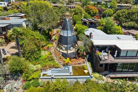 Dwell’s First Issue Featured This Ship-Like Bay Area Home Seeking $899K